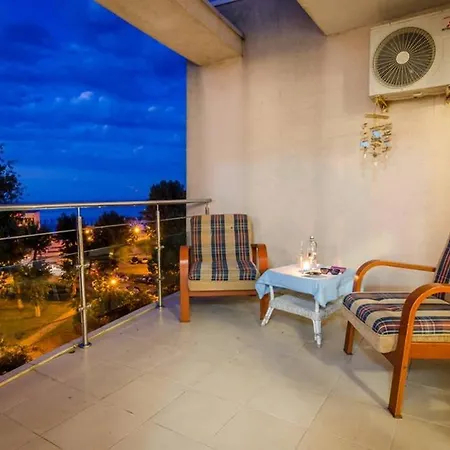 Beach-seaview-pool