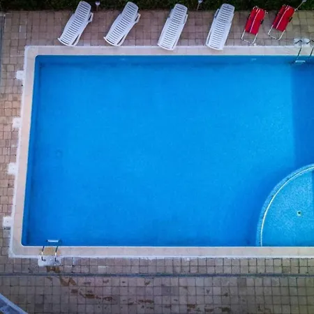 Beach-seaview-pool Mamaia